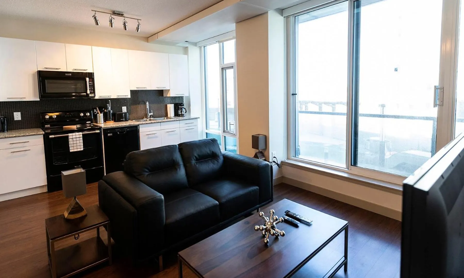 Mayfair Luxe Suites Premium By Corporate Stays Edmonton Appartement